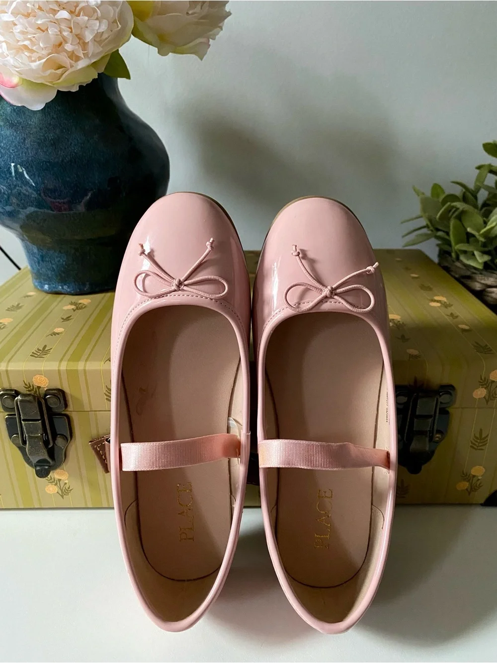 The Children's Place Pink Patent Ballet Flats with Bow Size 2